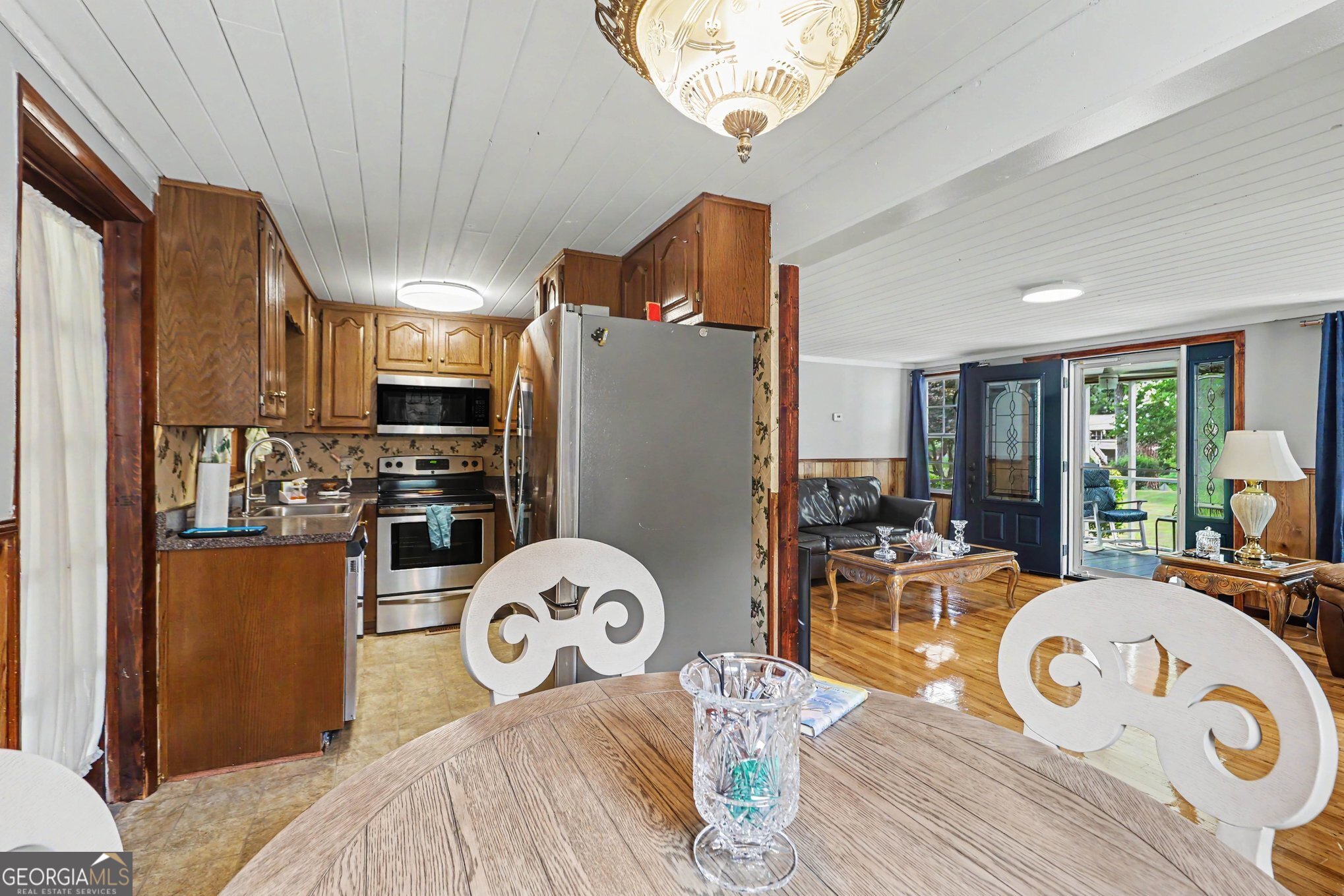 2908 Austin Bridge Road Property Photo 10