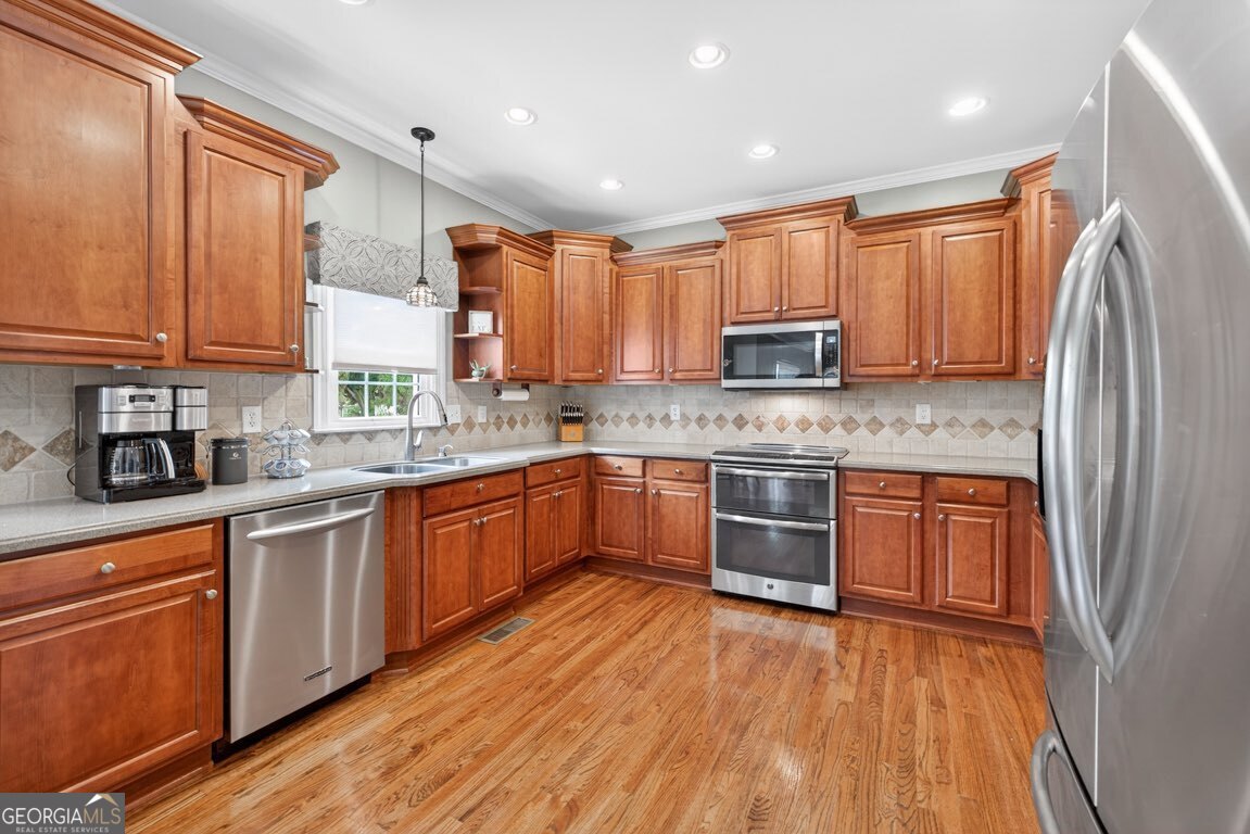 3827 Bay Orchard Lane Property Photo 12