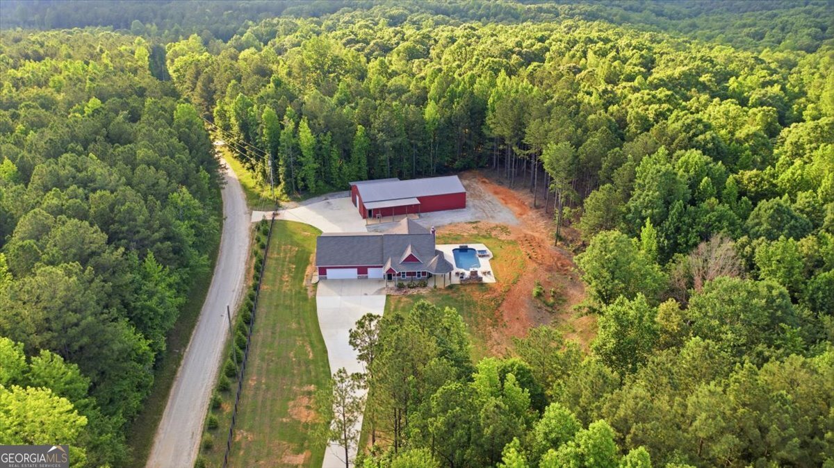 1950 Mountain View Road Property Photo 4