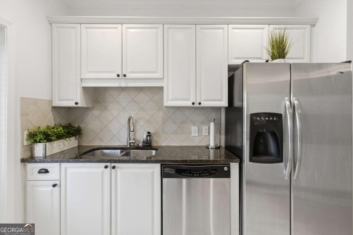1428 Liberty Parkway Nw Property Photo 4