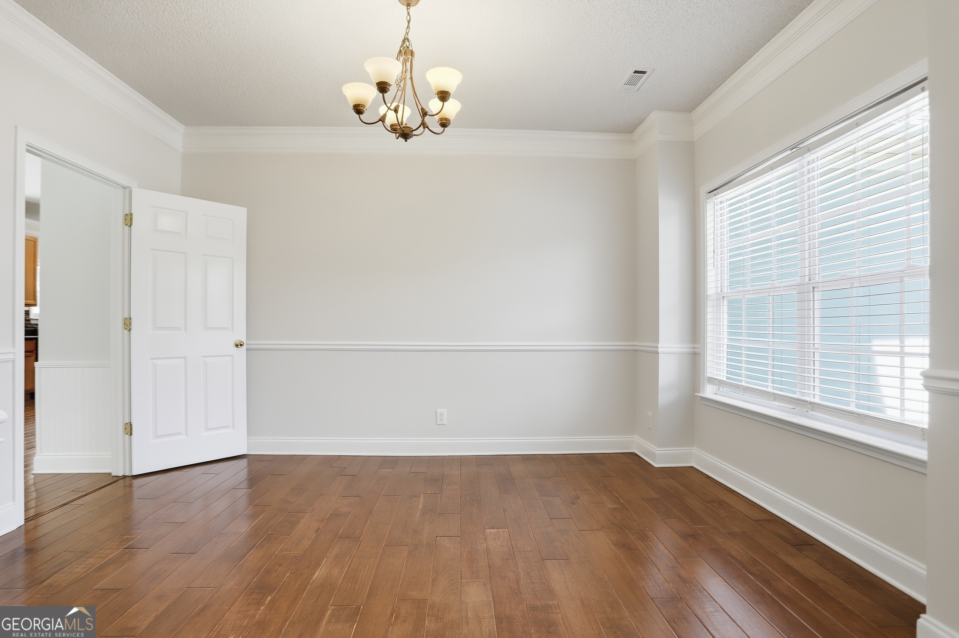 640 Autumn Leaf Circle Property Photo 14