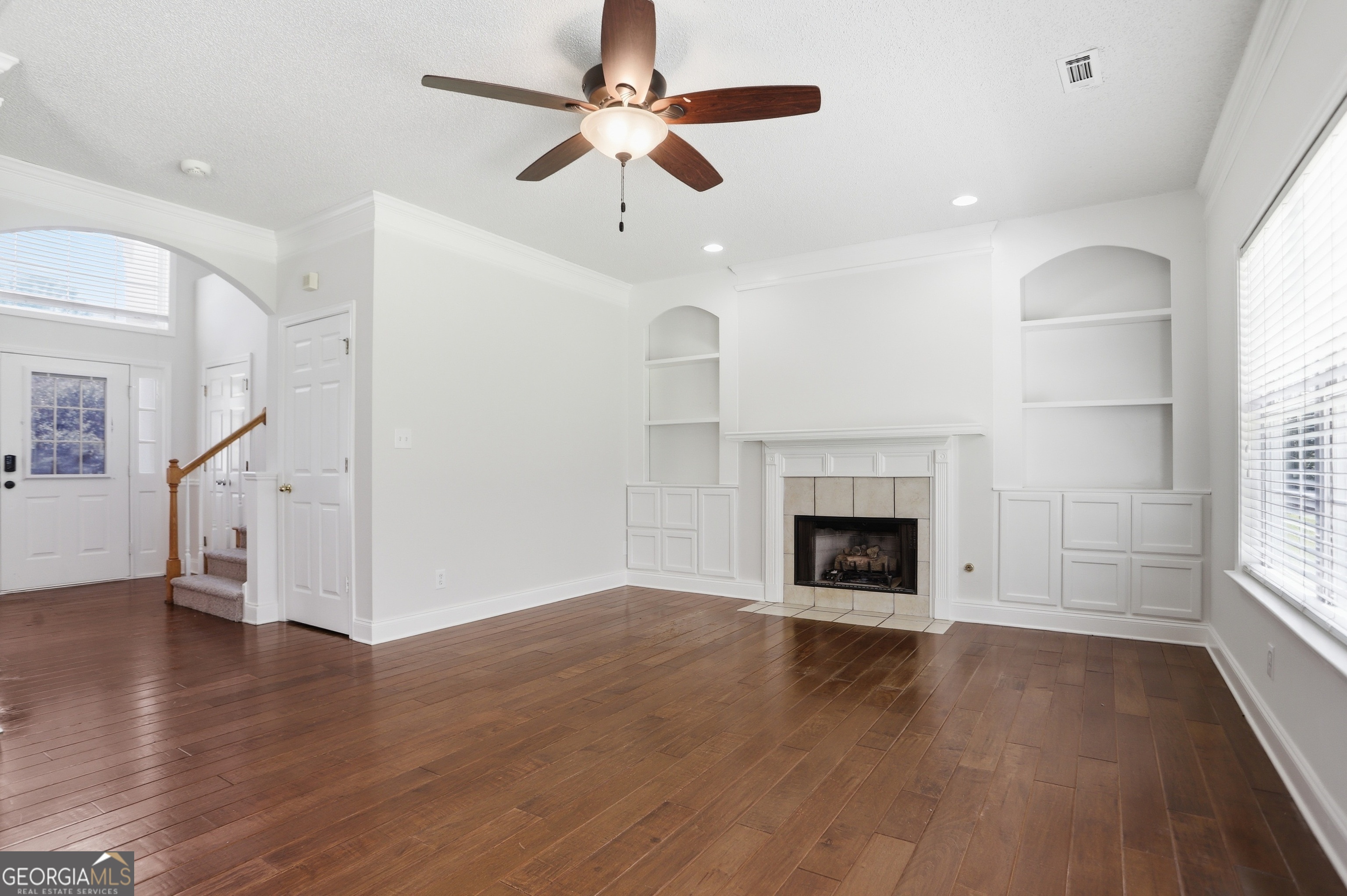 640 Autumn Leaf Circle Property Photo 16