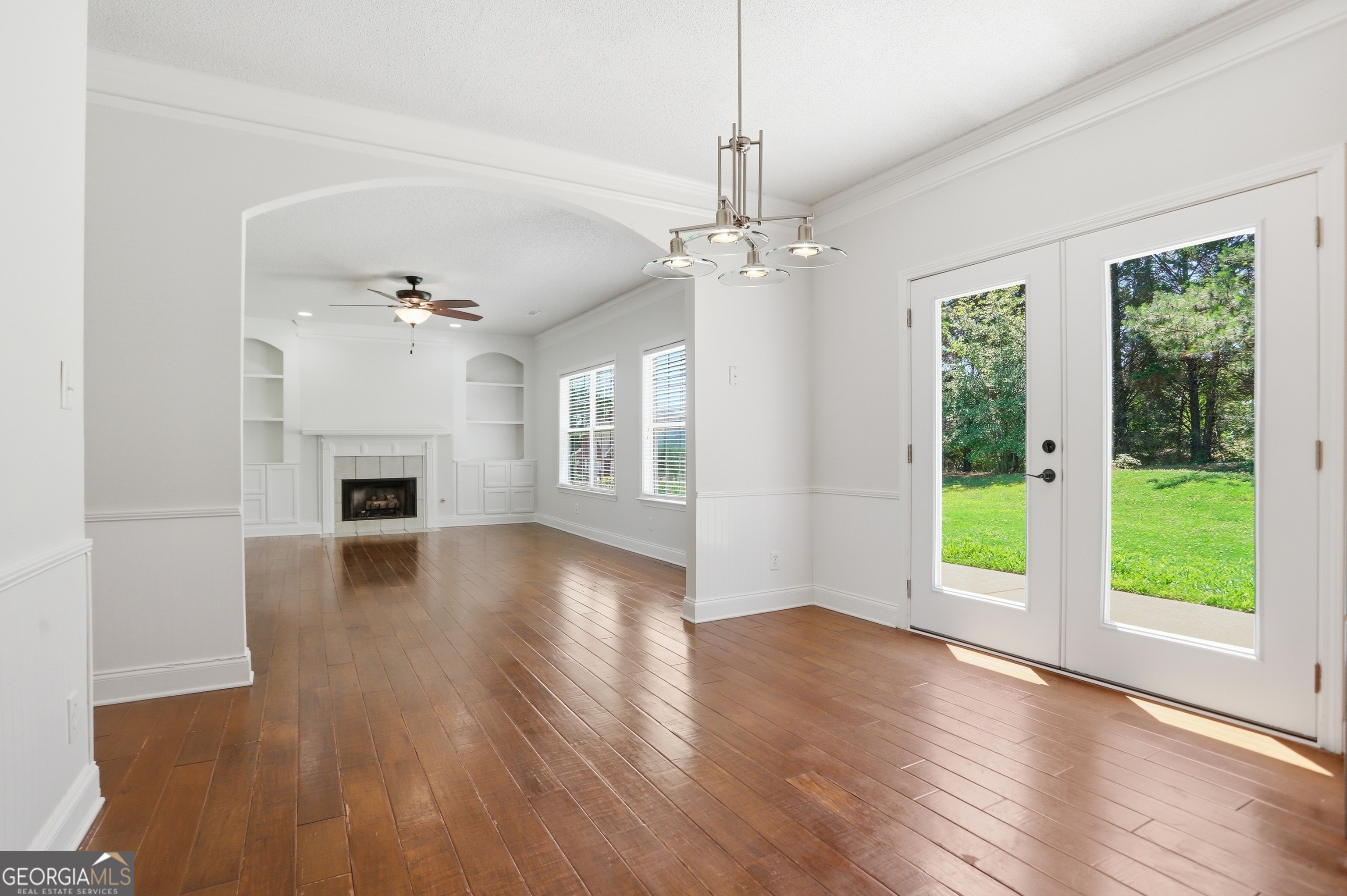 640 Autumn Leaf Circle Property Photo 17