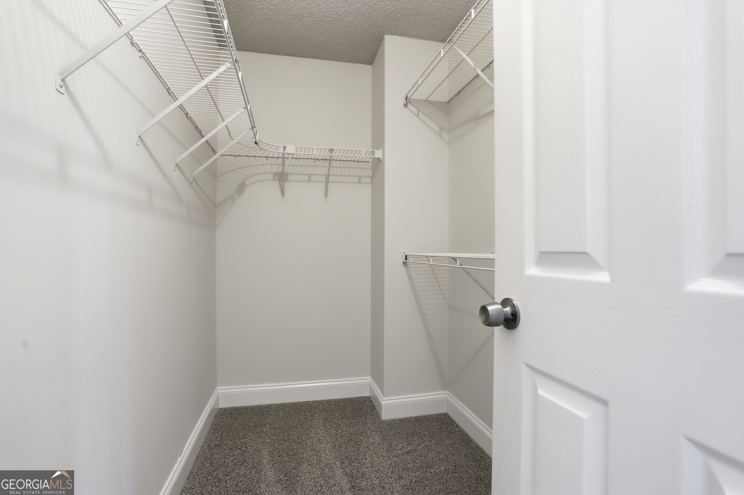 640 Autumn Leaf Circle Property Photo 30