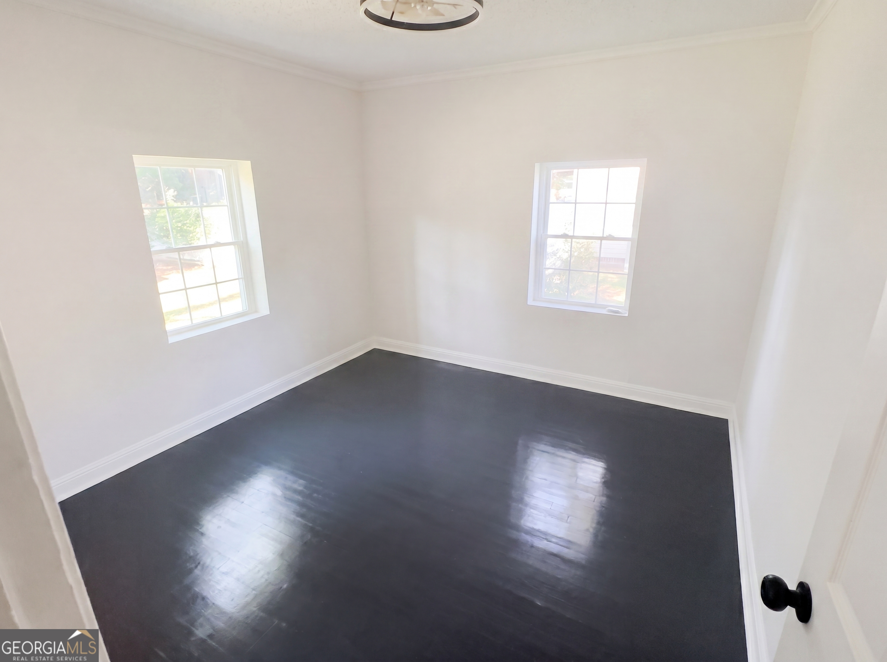601 Community Drive Property Photo 13