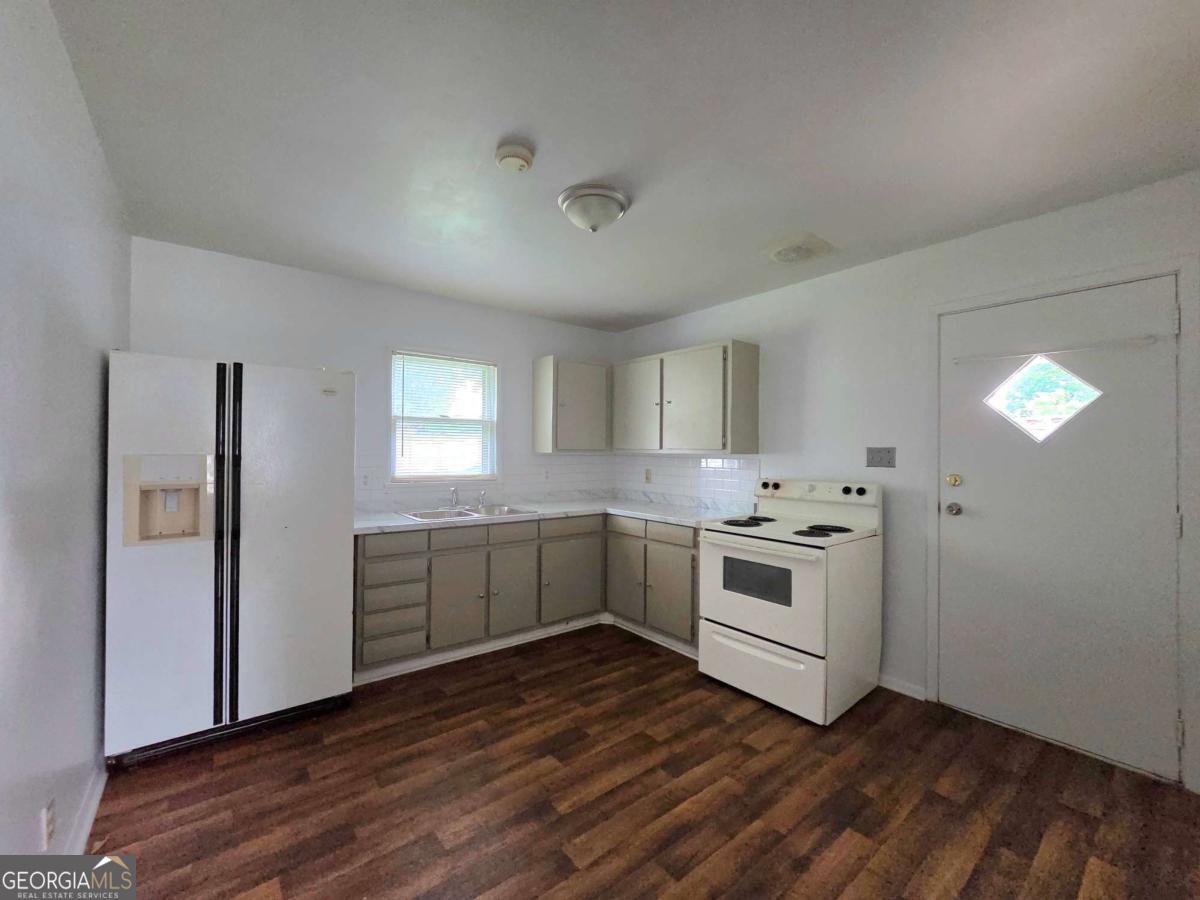 104 Delaware Avenue Property Photo 5
