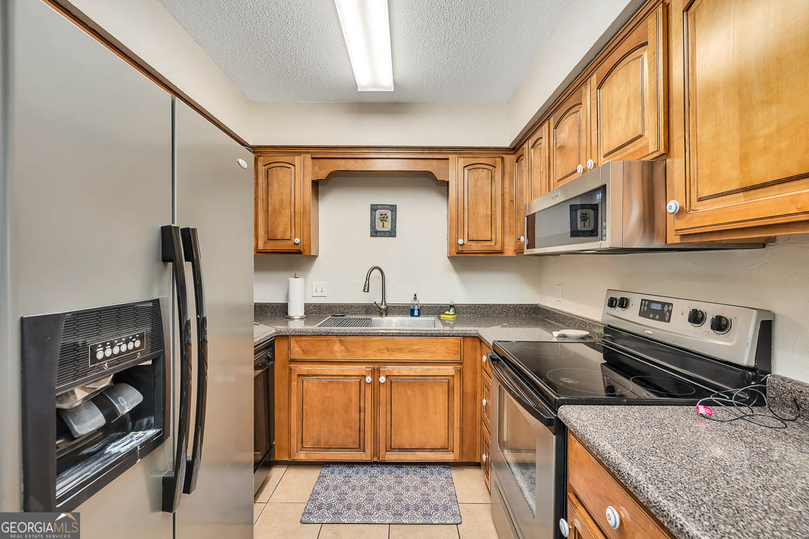 100 Blair Road # D8 Property Photo 7