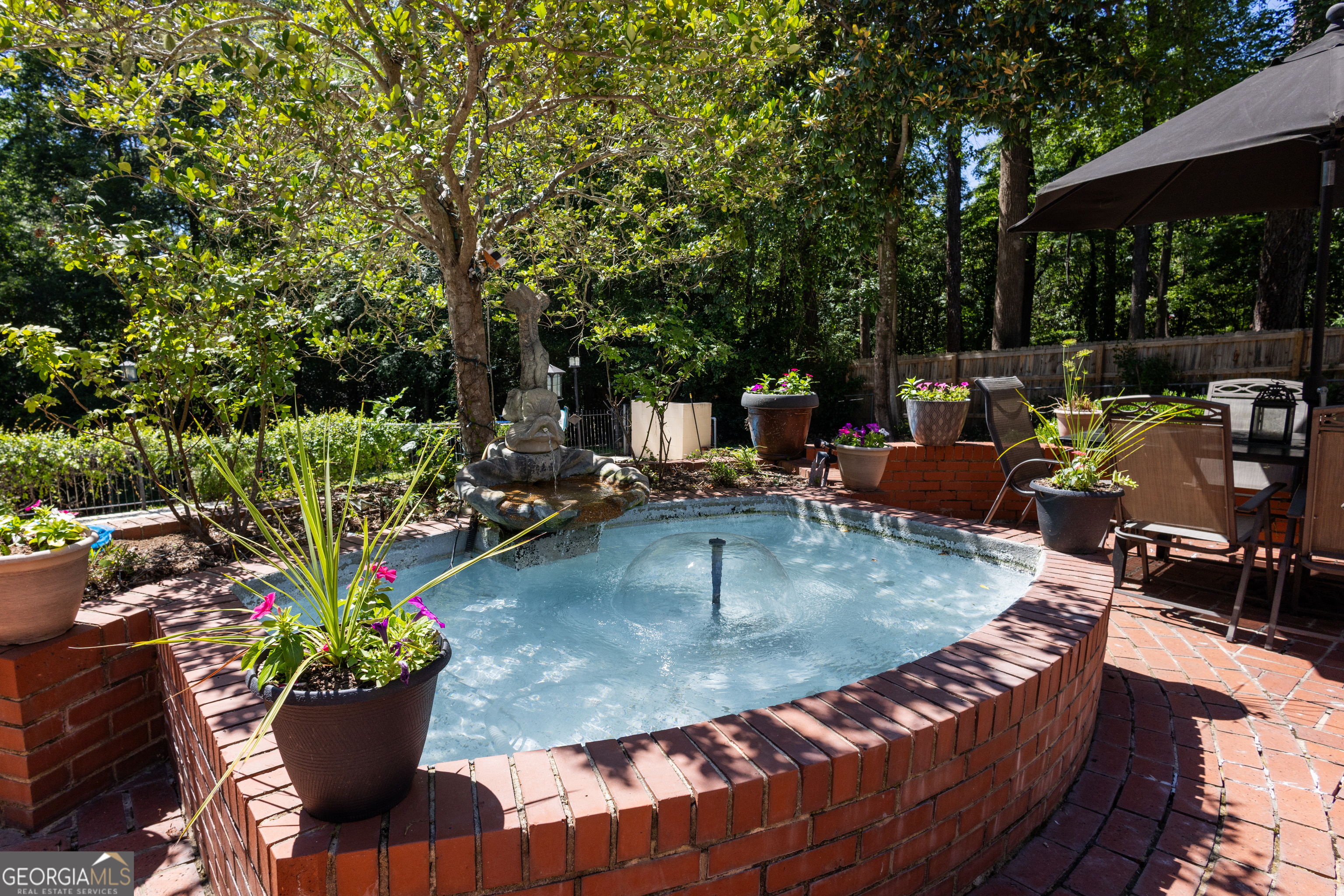 1424 Waverland Drive Property Photo 3