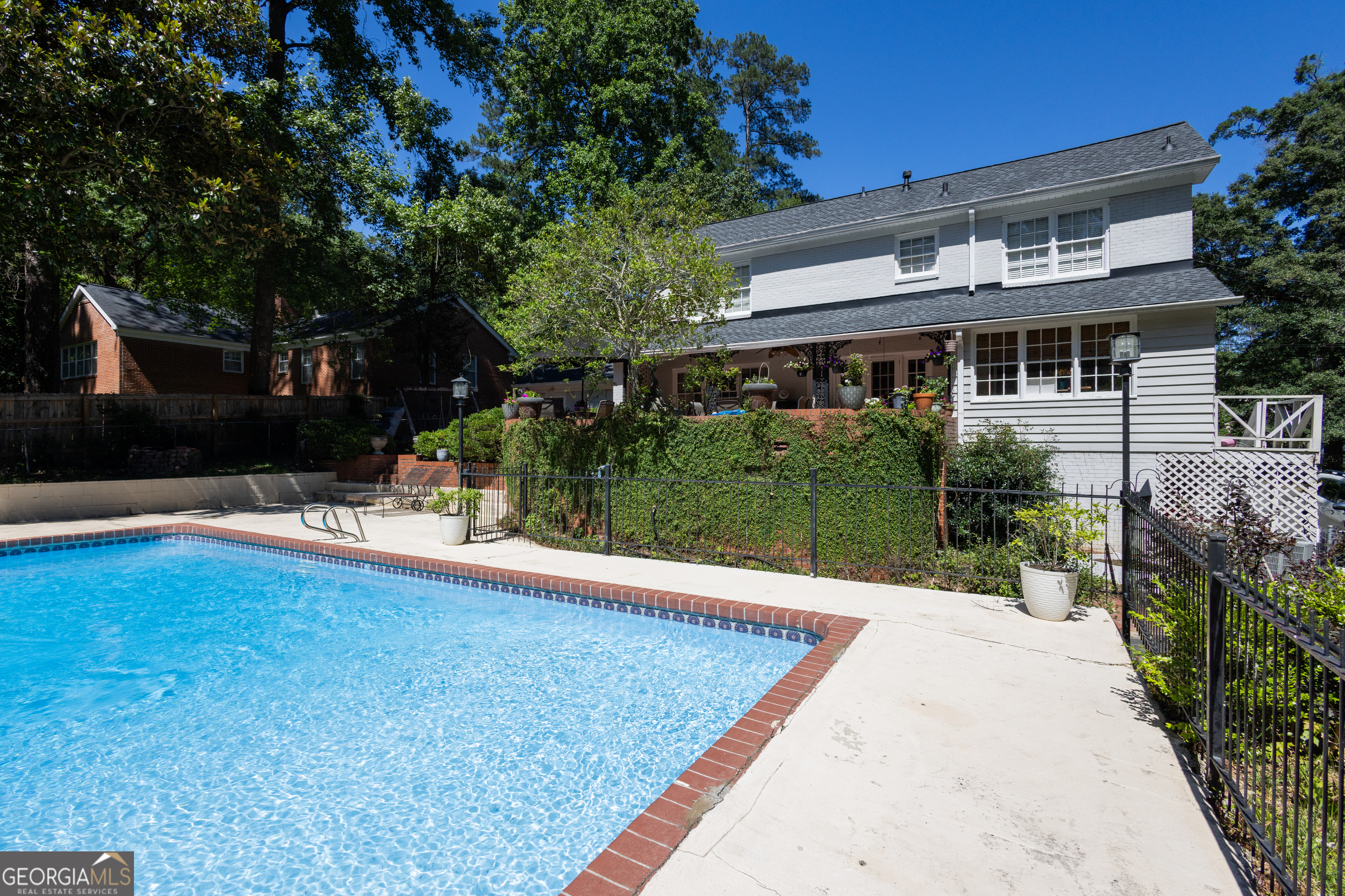 1424 Waverland Drive Property Photo 8