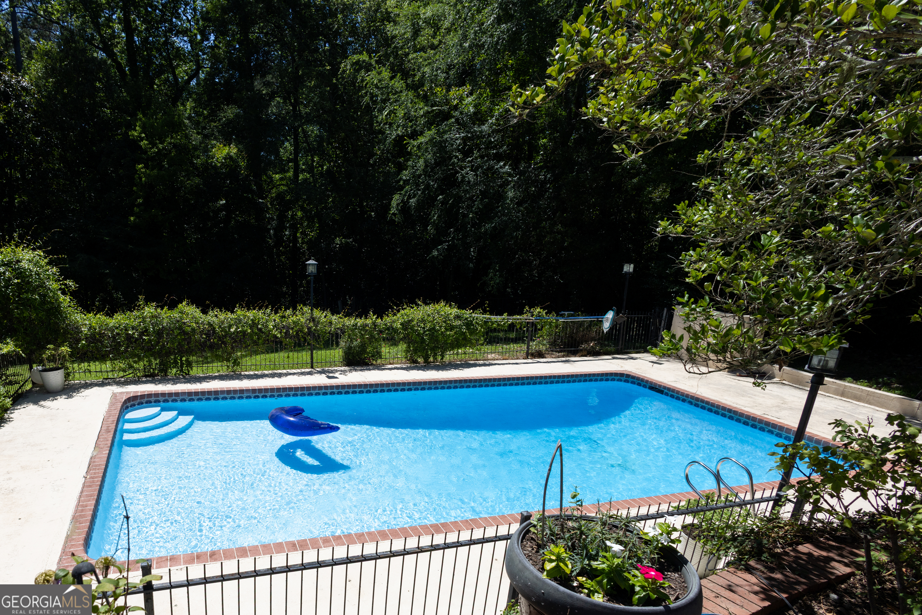 1424 Waverland Drive Property Photo 10