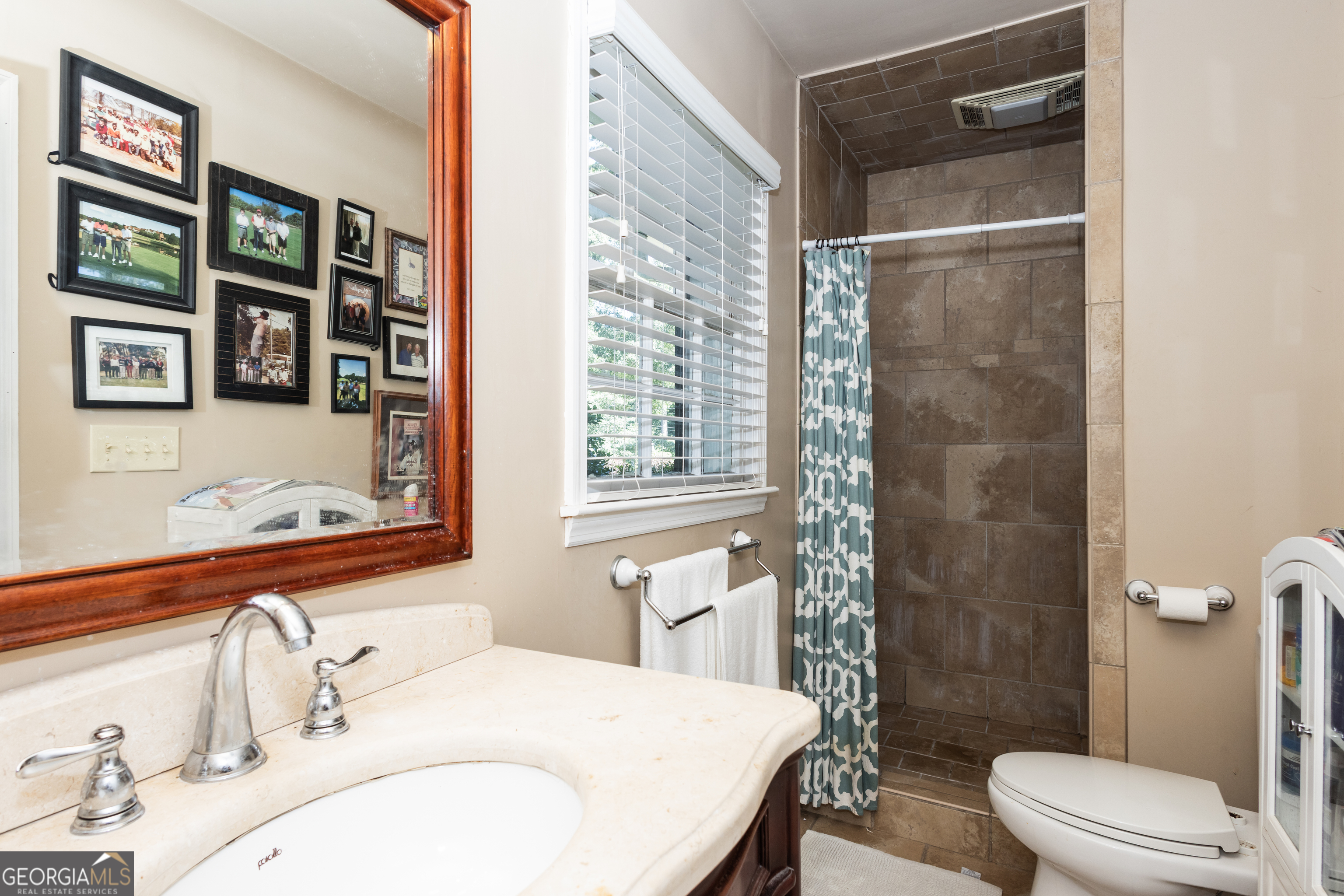 1424 Waverland Drive Property Photo 17