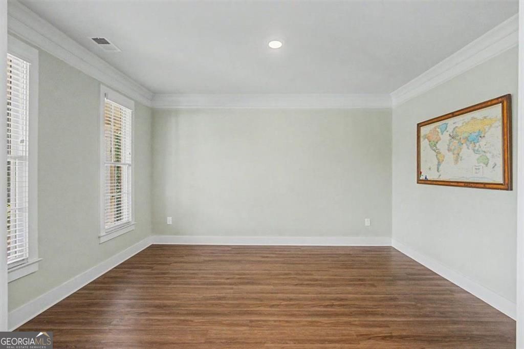 210 Manchester Lane Property Photo 7
