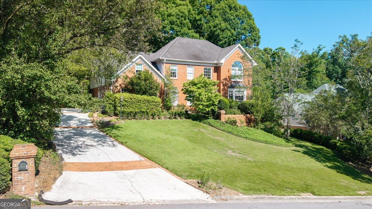 1143 Byrnwyck Road NE Property Photo 1