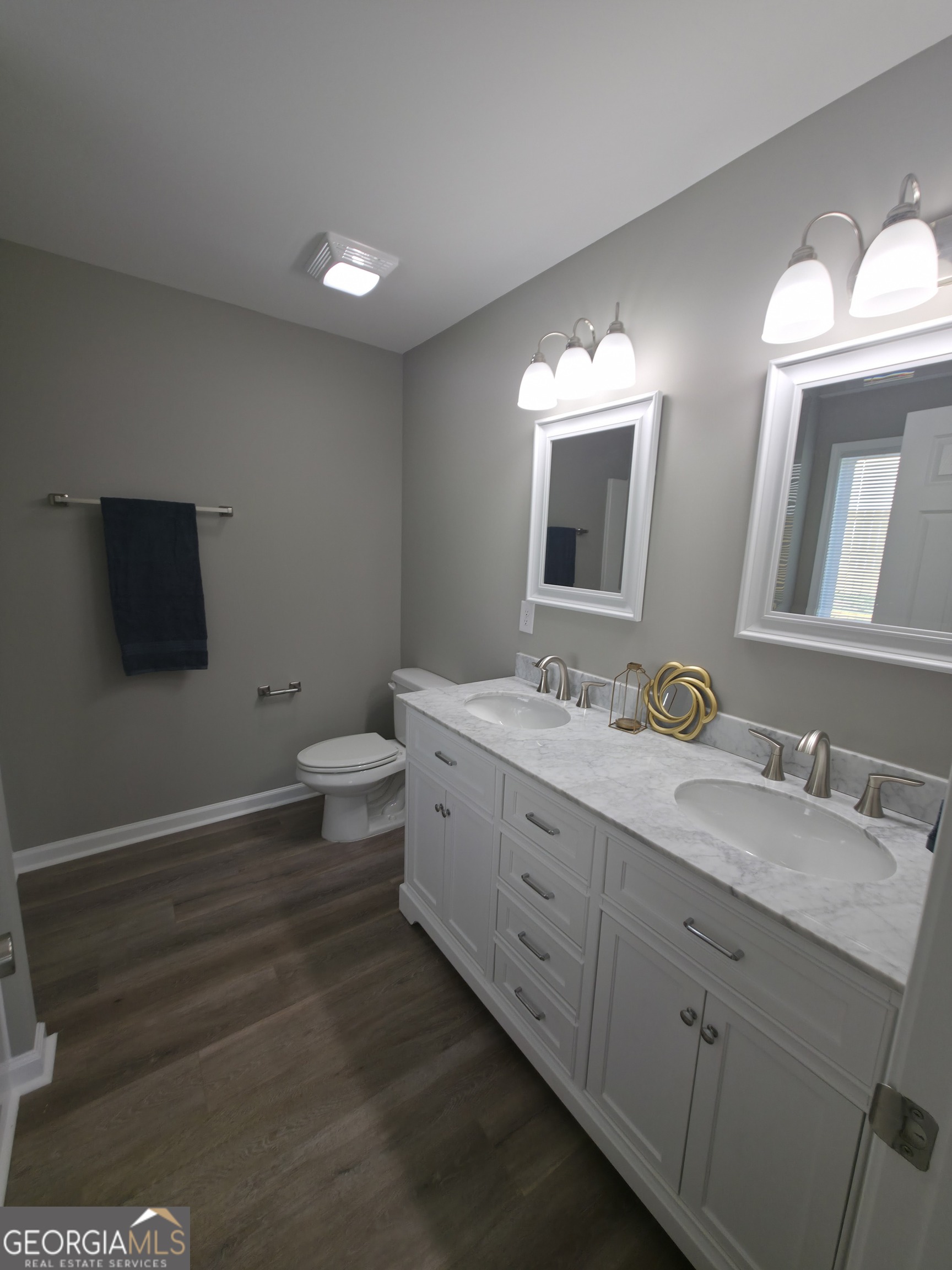 241 Charlotte Cir Property Photo 12