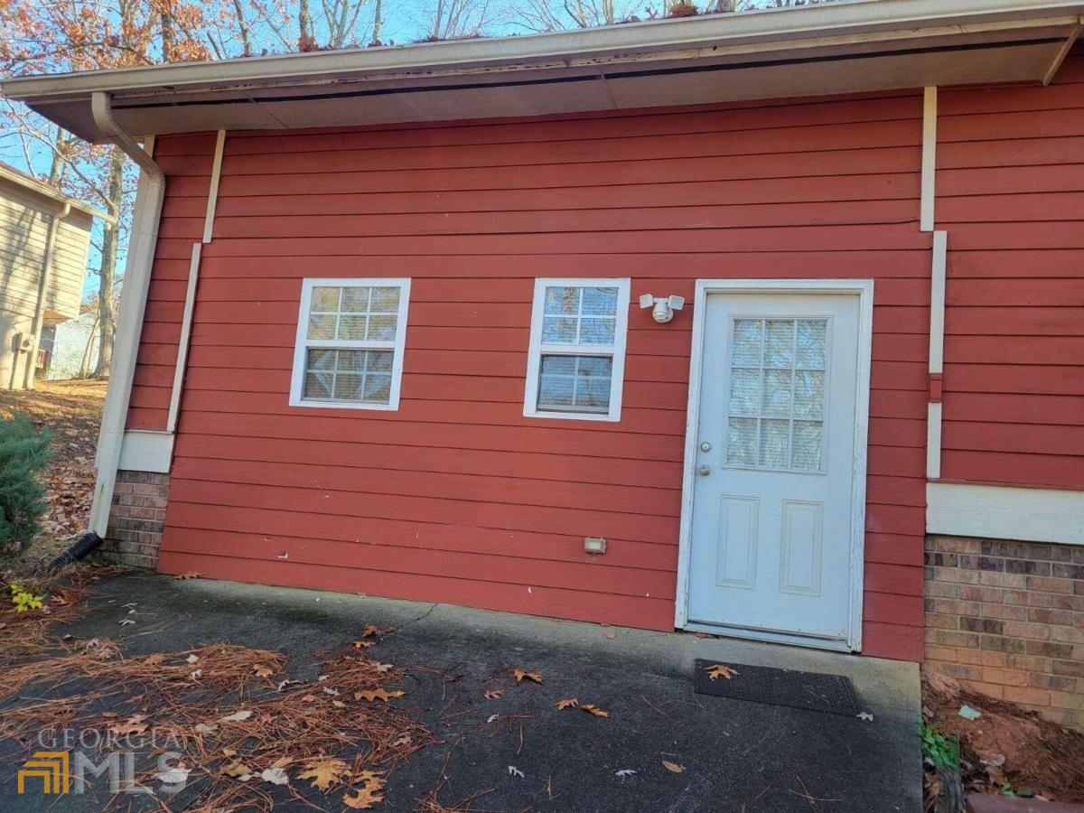 6935 Ivy Log Drive Property Photo 1