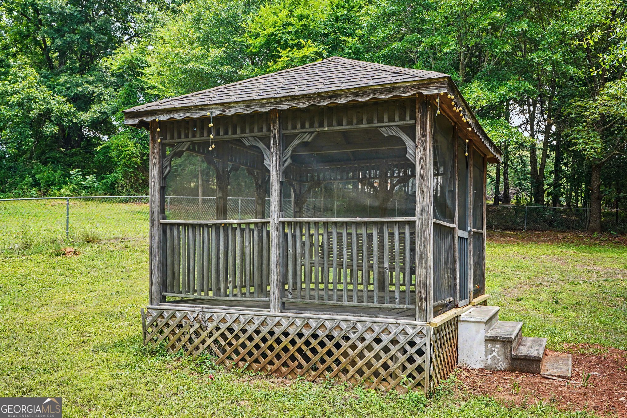 35 Arnold Way Property Photo 22