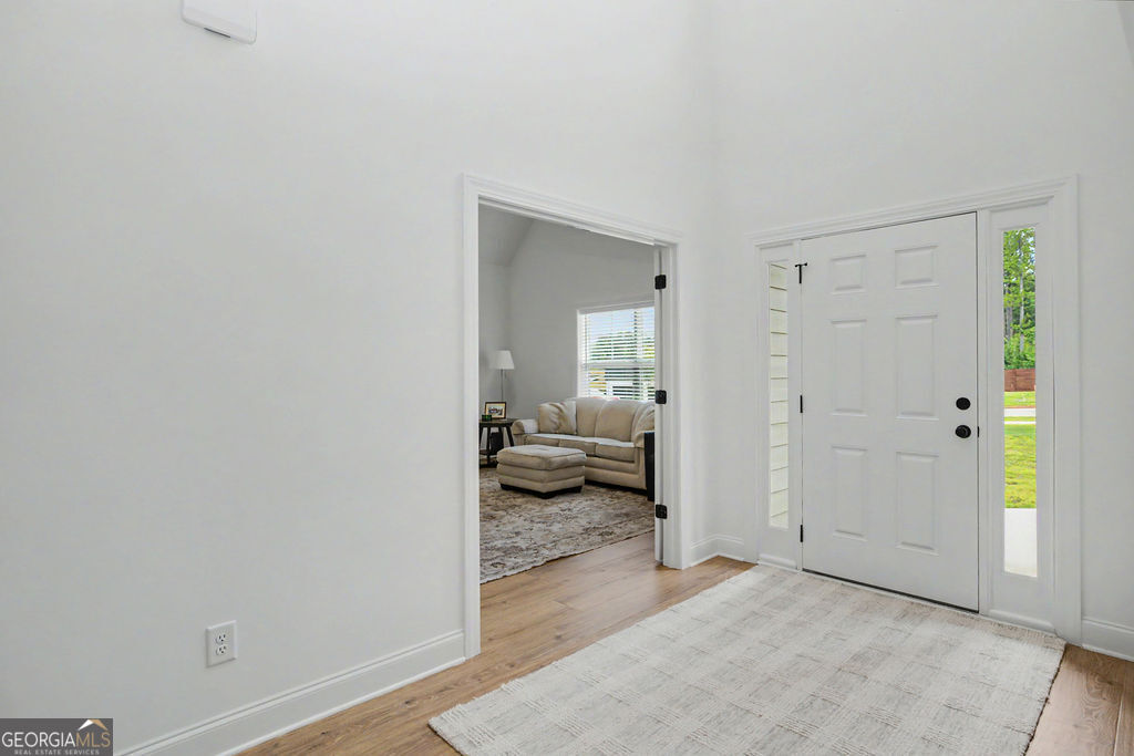 400 Atlantica Drive Property Photo 5