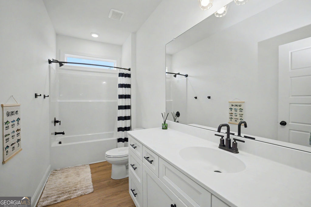 400 Atlantica Drive Property Photo 13