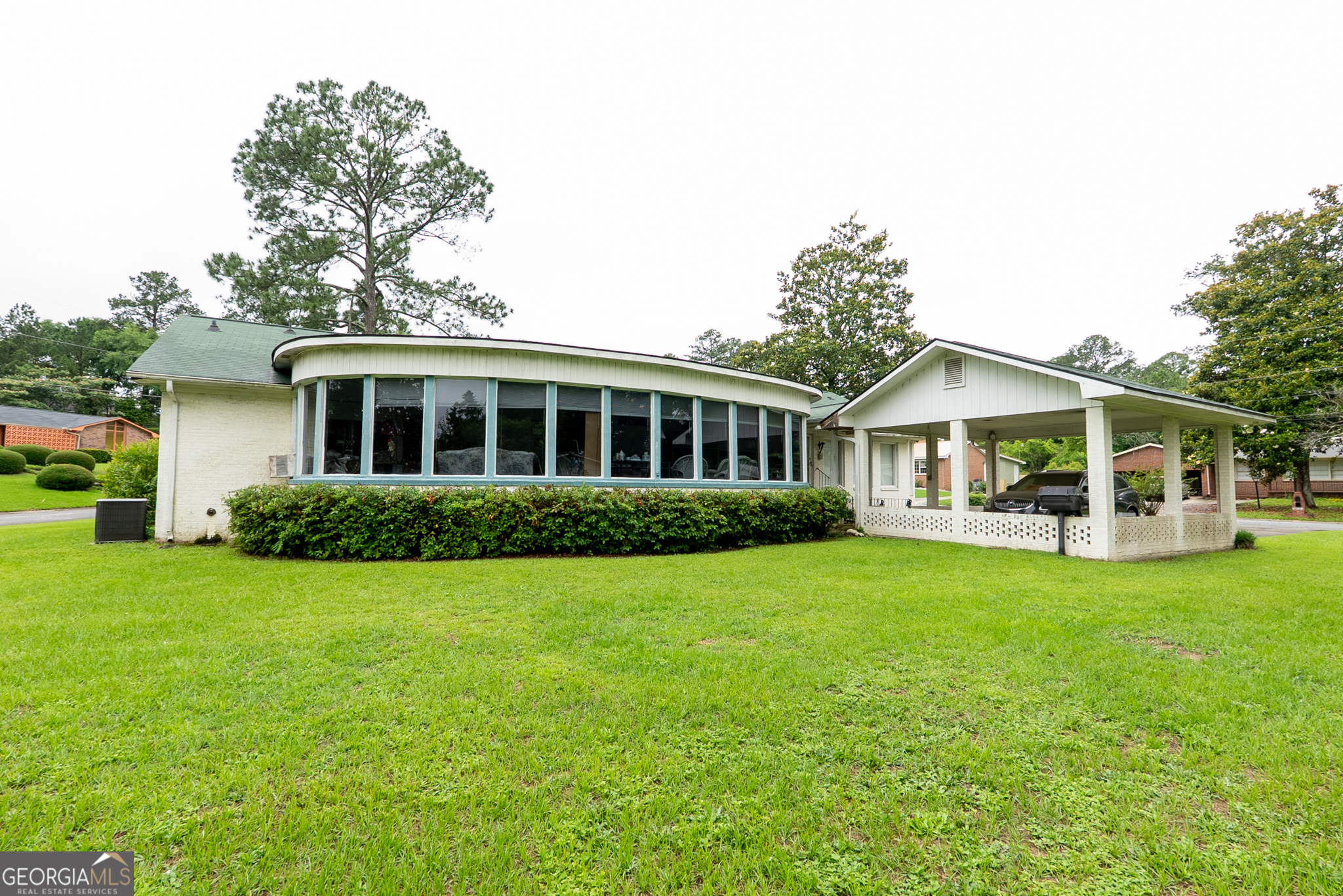 4962 John Kennedy Drive Property Photo 3
