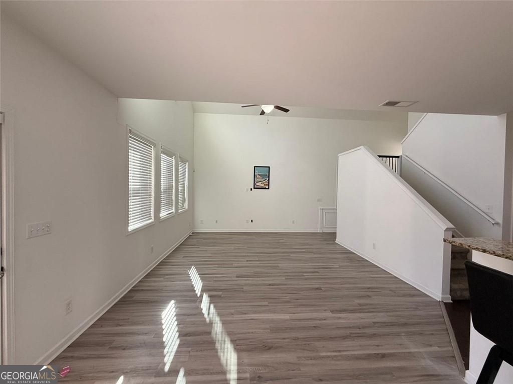 2450 Oakleaf Circle Property Photo 9