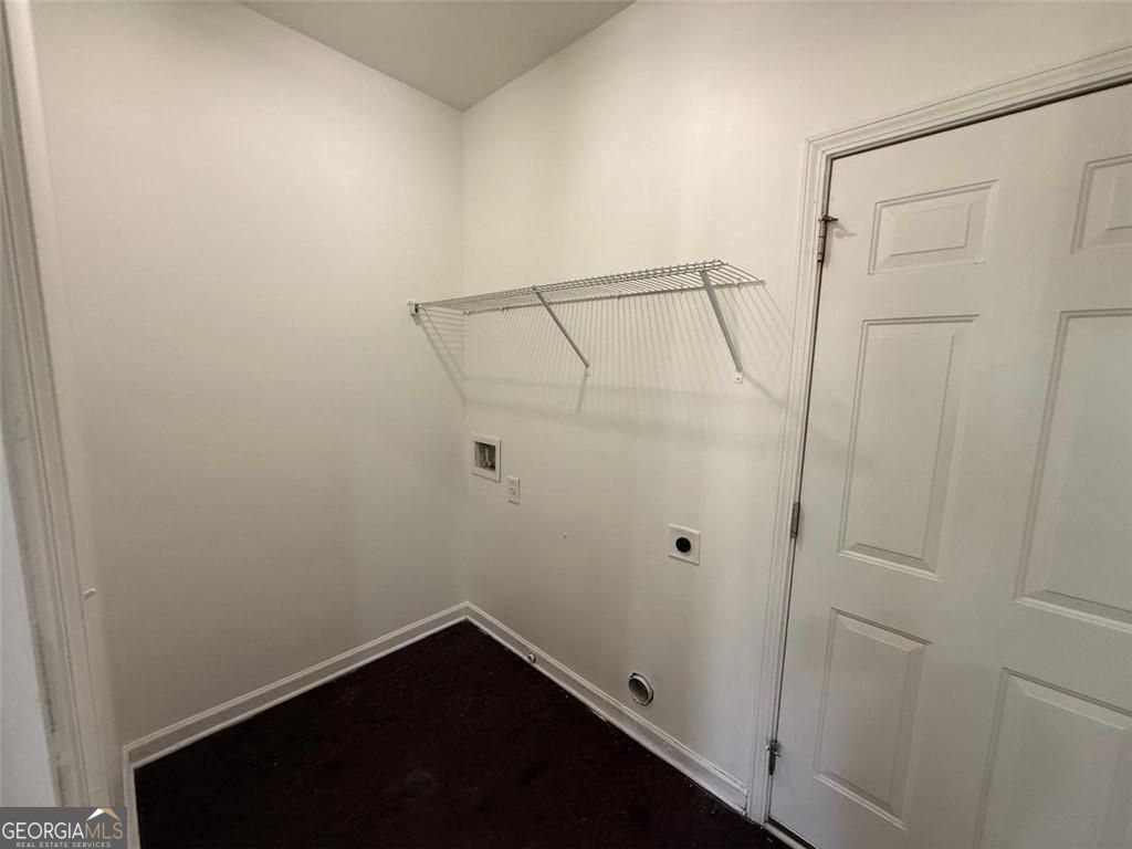 2450 Oakleaf Circle Property Photo 14