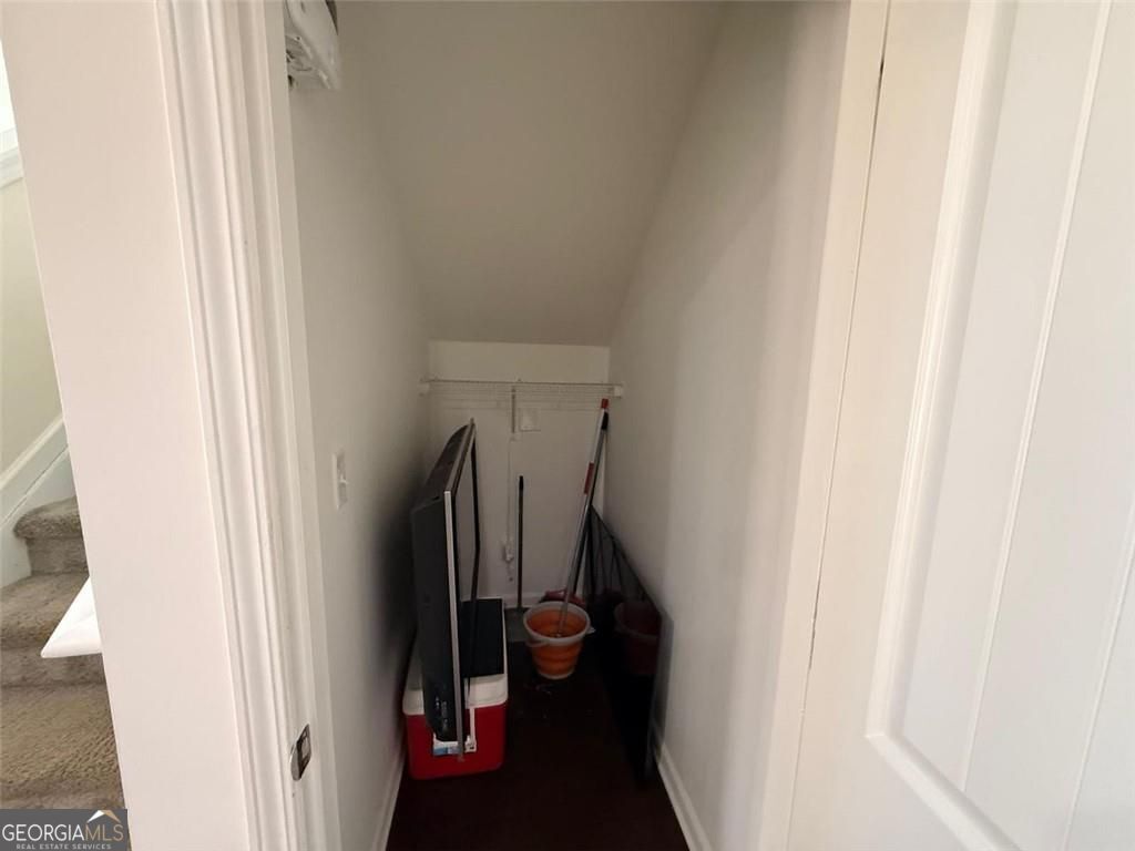 2450 Oakleaf Circle Property Photo 15