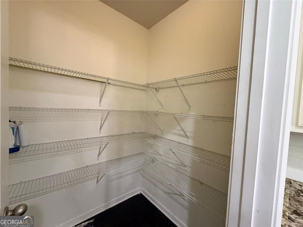 2450 Oakleaf Circle Property Photo 16
