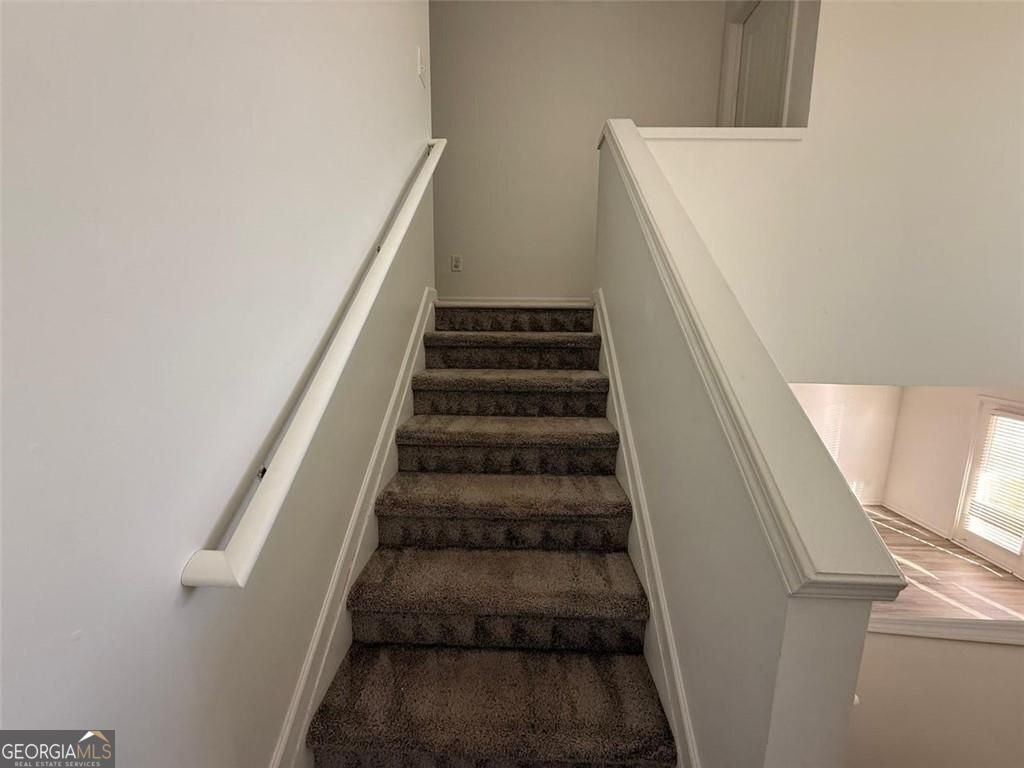 2450 Oakleaf Circle Property Photo 24