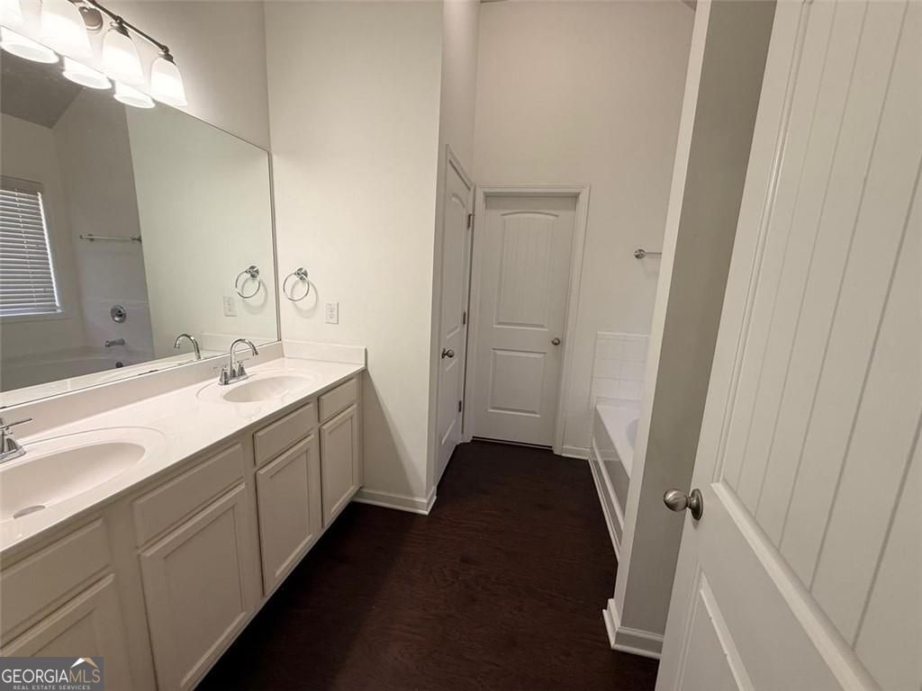 2450 Oakleaf Circle Property Photo 26
