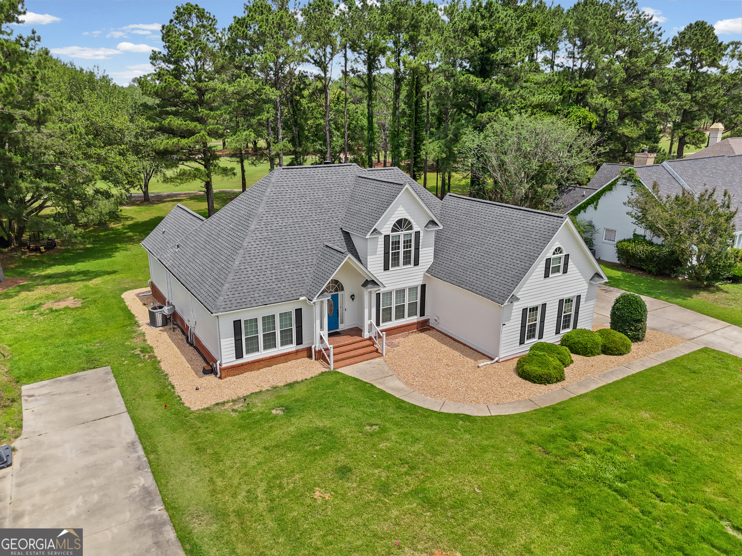 1007 River Pointe Drive Property Photo 2