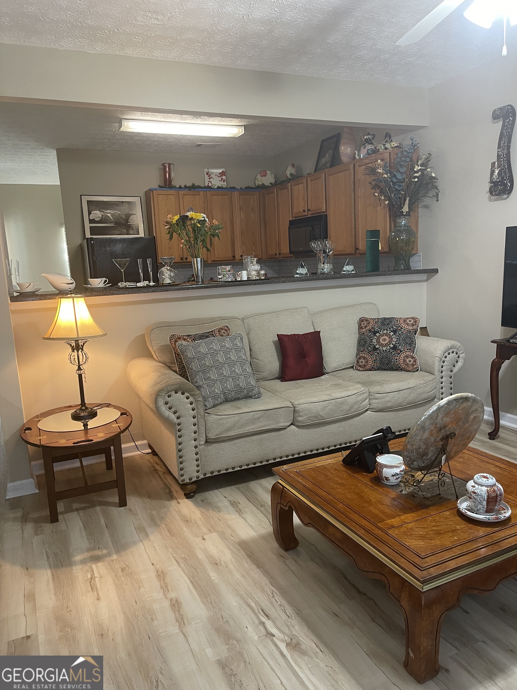 4911 Walden Lake Square Property Photo 10