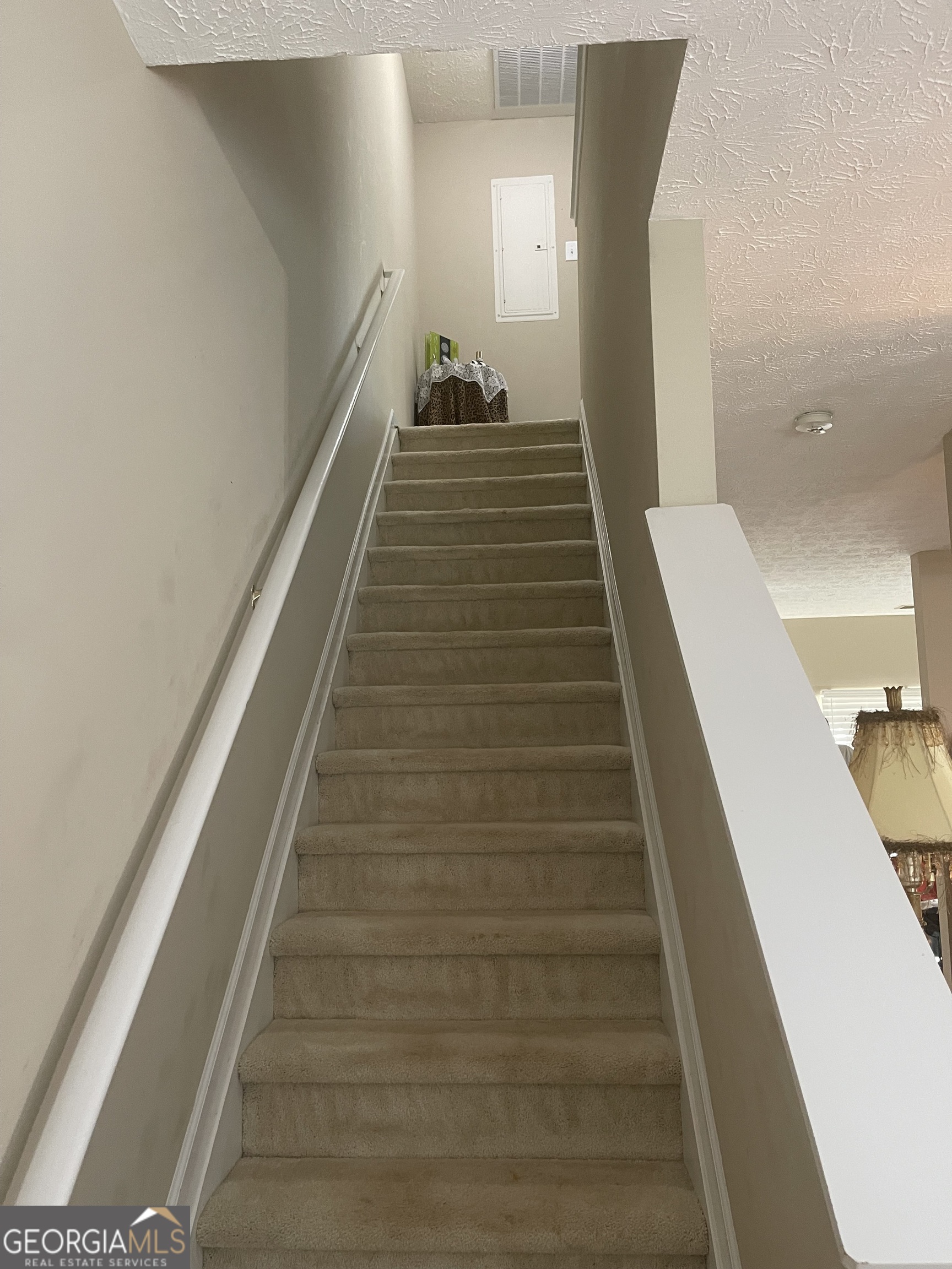 4911 Walden Lake Square Property Photo 12