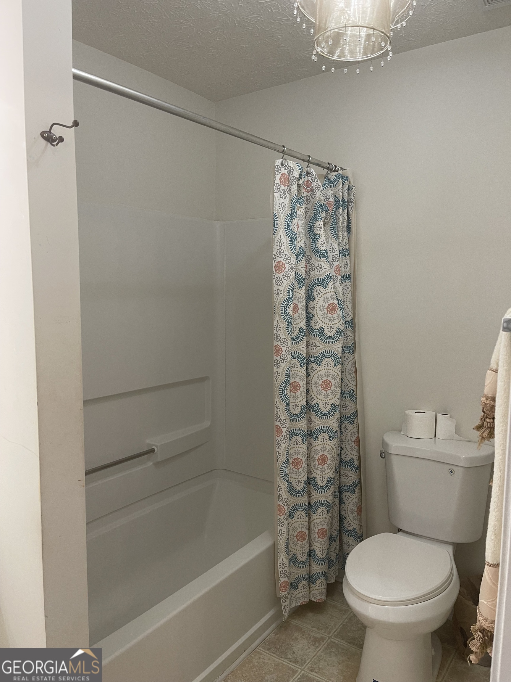 4911 Walden Lake Square Property Photo 16