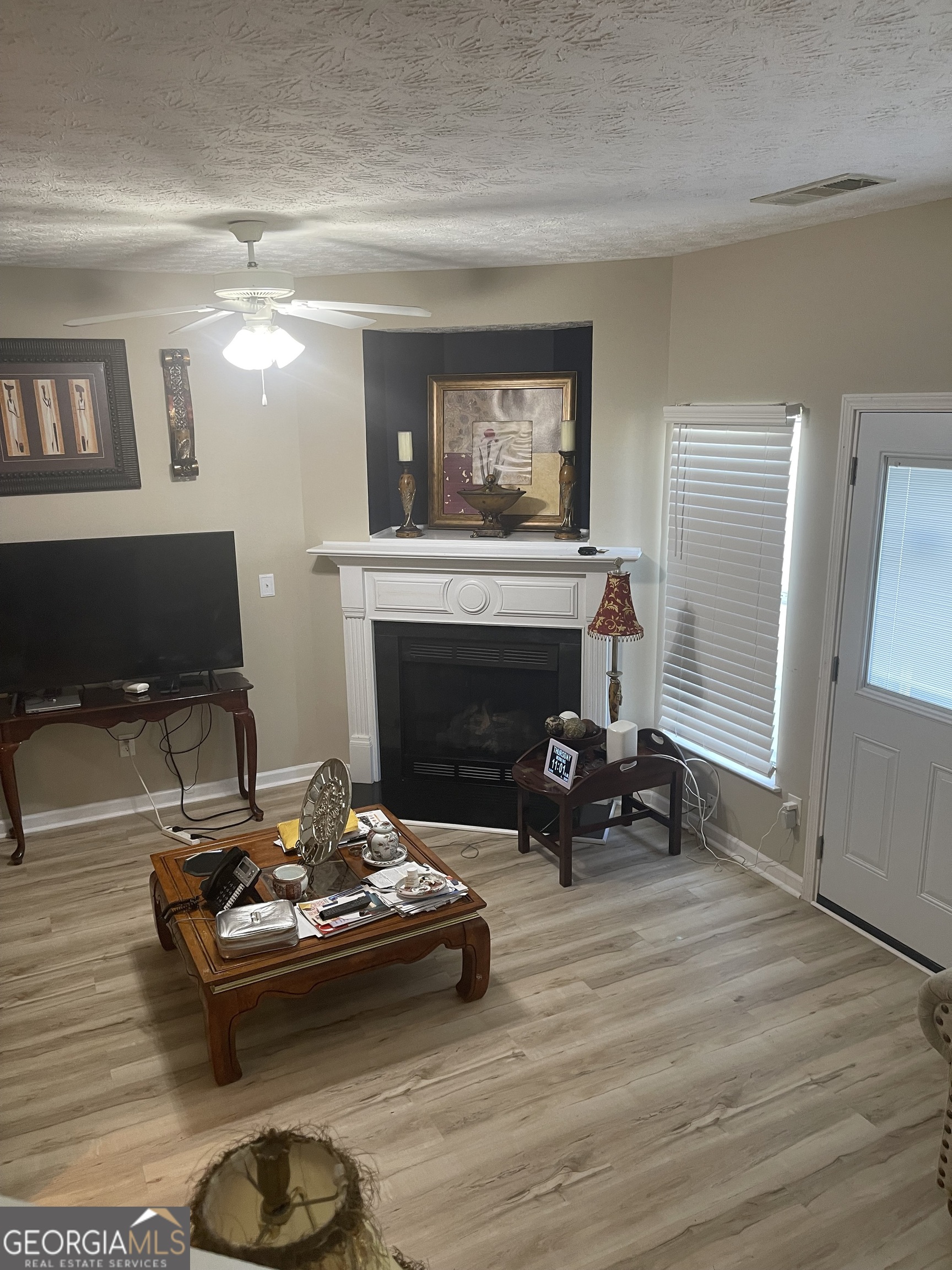 4911 Walden Lake Square Property Photo 8