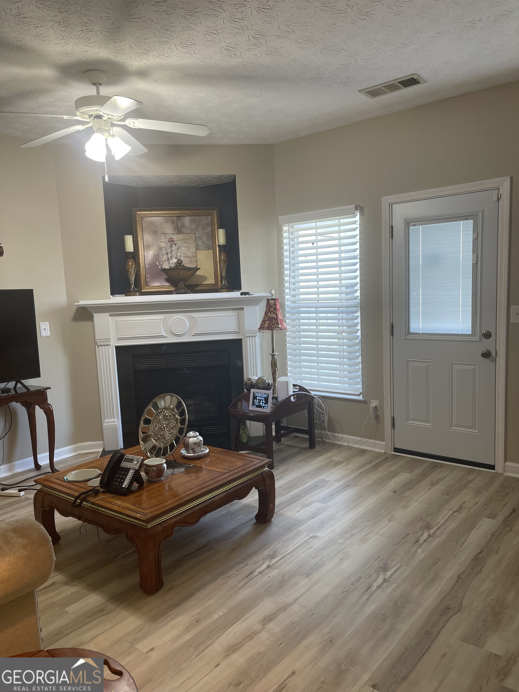 4911 Walden Lake Square Property Photo 10