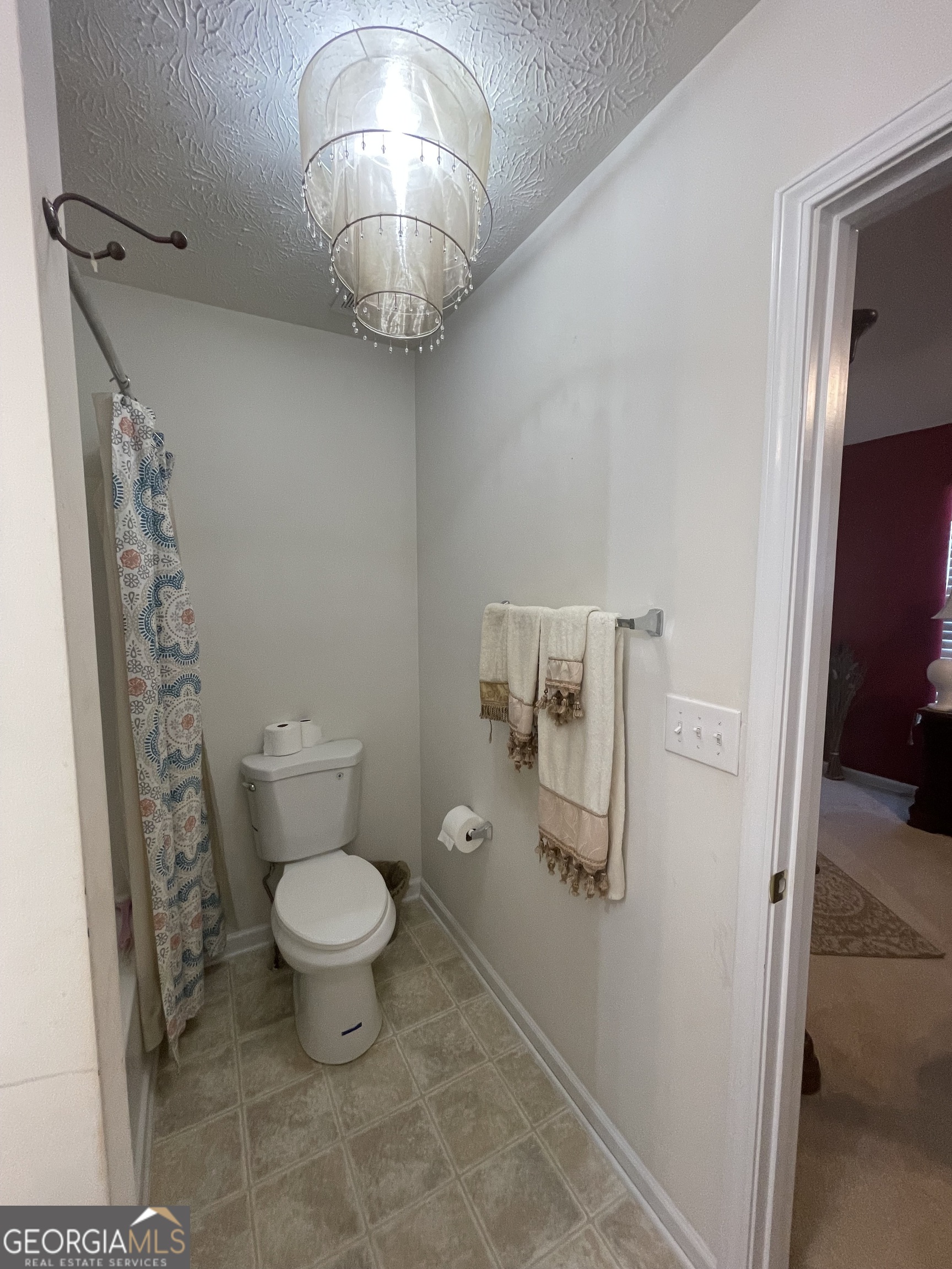 4911 Walden Lake Square Property Photo 20