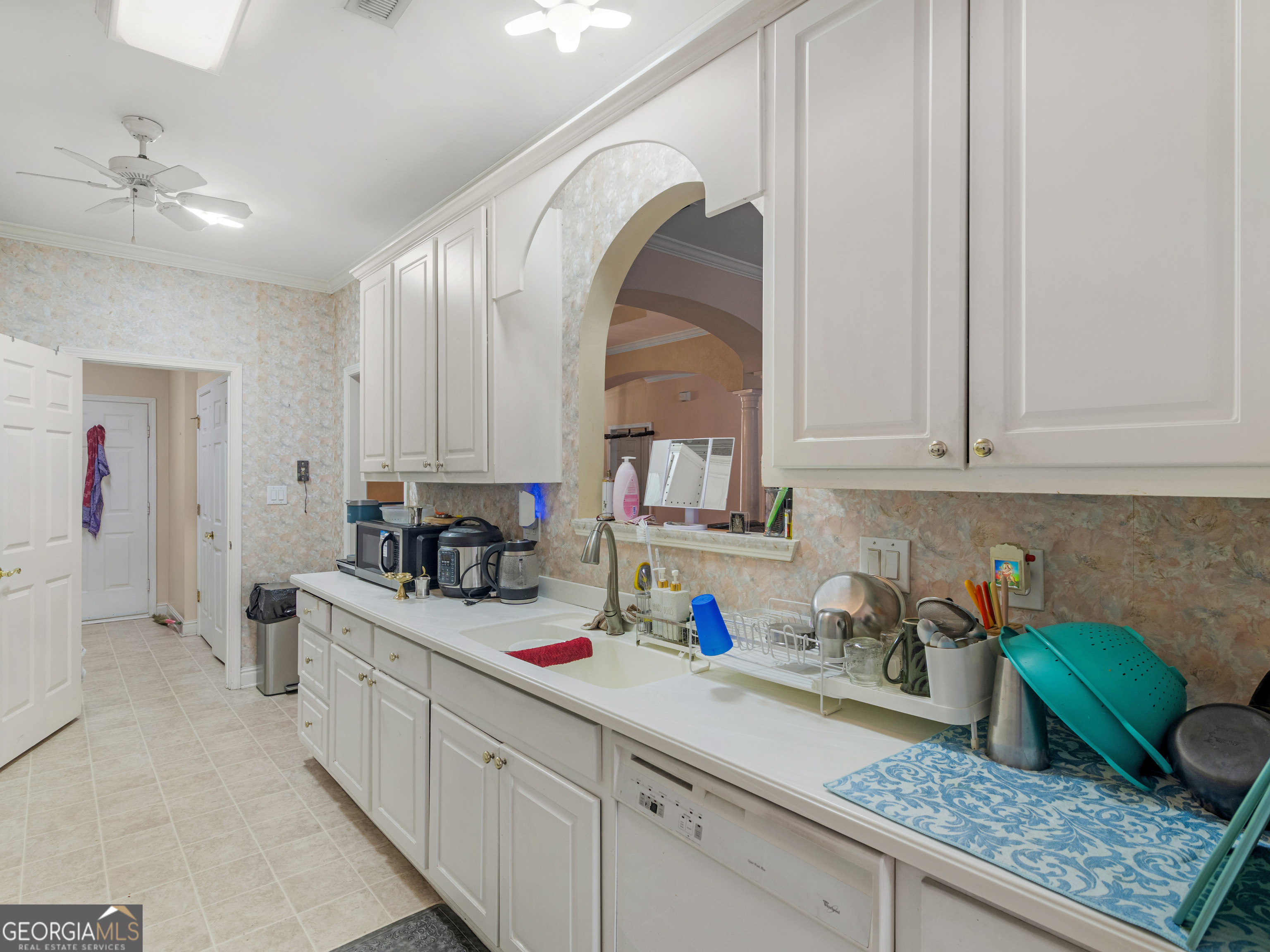 102 Carron Lane Property Photo 4