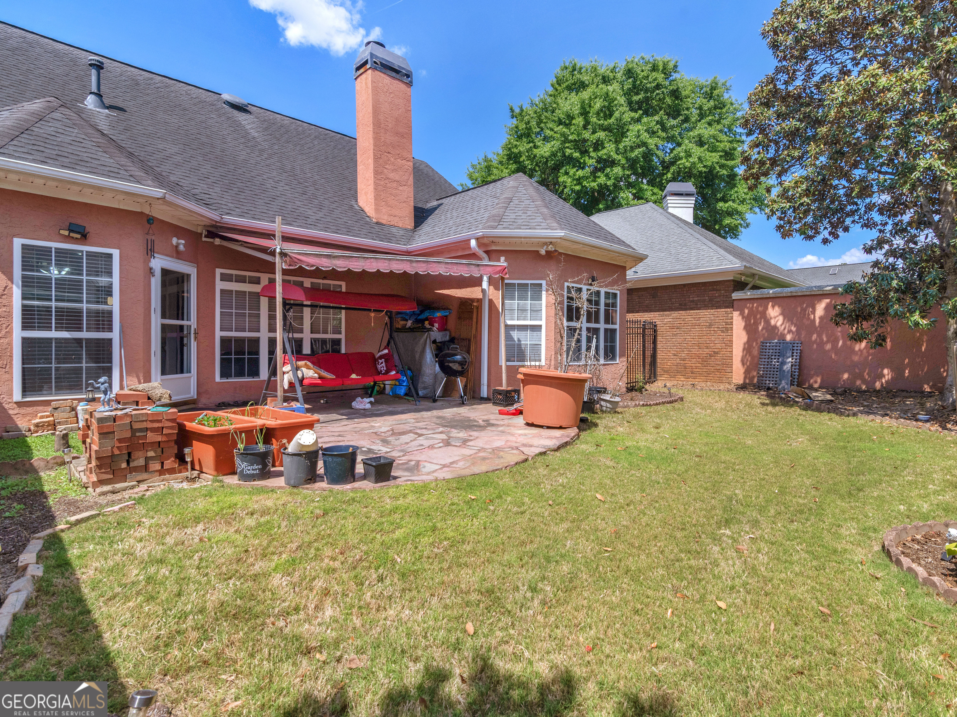 102 Carron Lane Property Photo 8