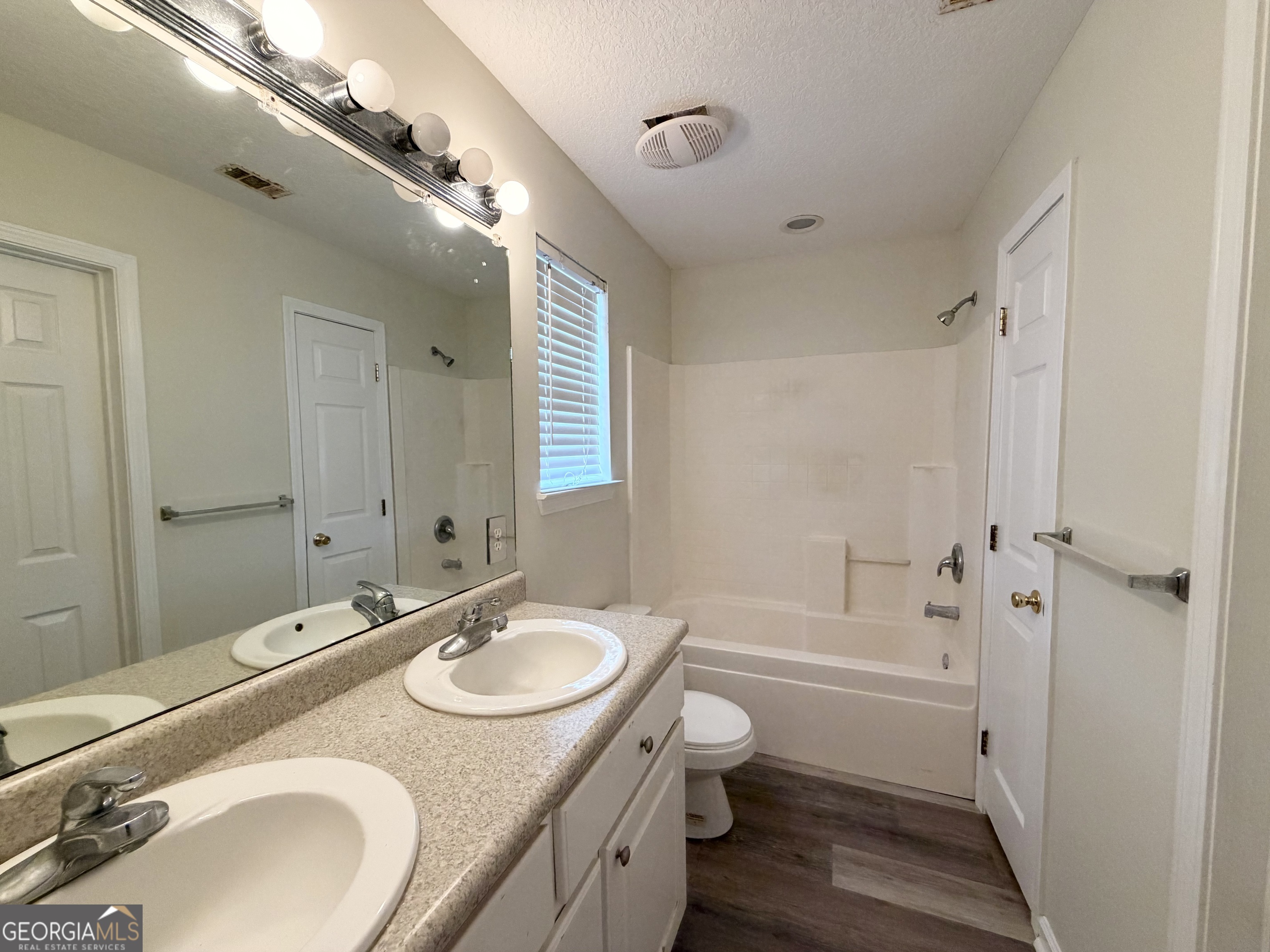 18 Oyster Cove Property Photo 17
