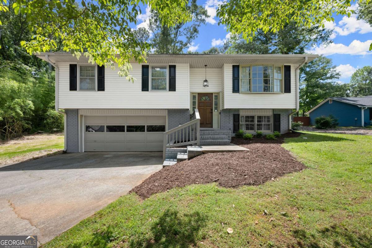 6262 Laurel Wood Trail Property Photo 1