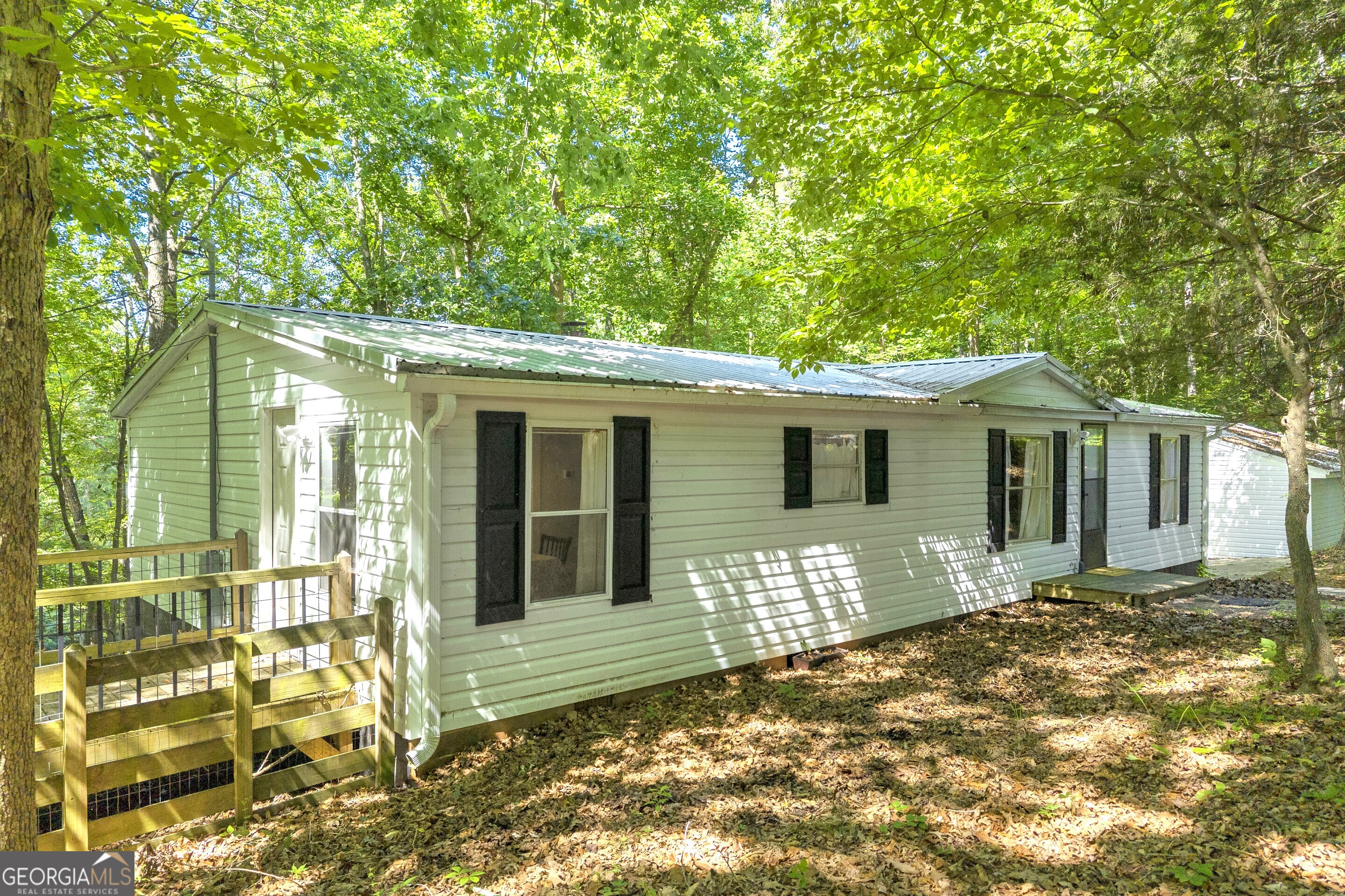 114 Lake Harbor Trail Property Photo 3