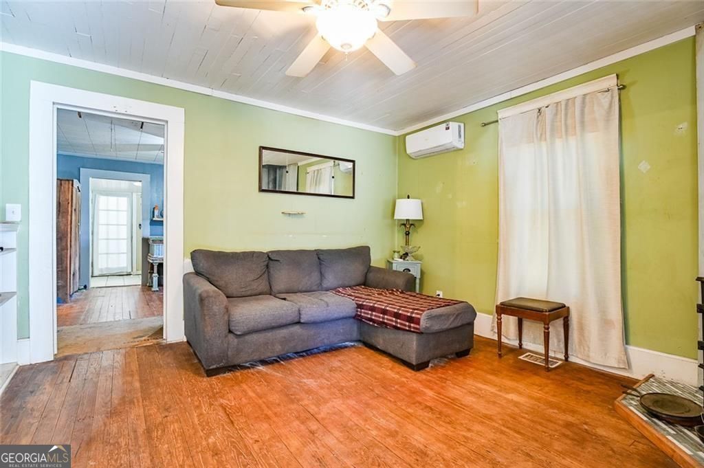 12462 Brown Bridge Road Property Photo 5