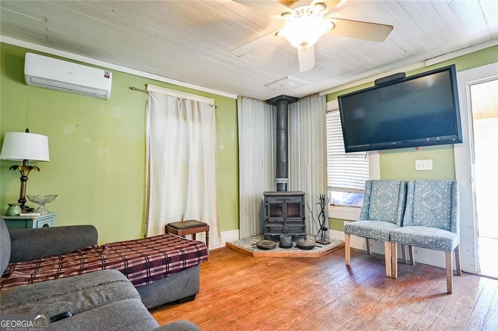 12462 Brown Bridge Road Property Photo 6