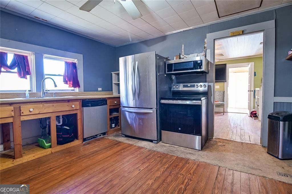 12462 Brown Bridge Road Property Photo 11