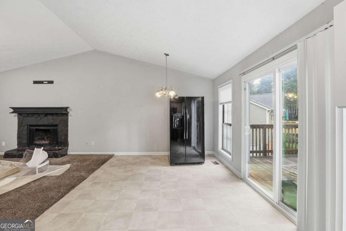 1648 Olde Oak Drive Property Photo 2
