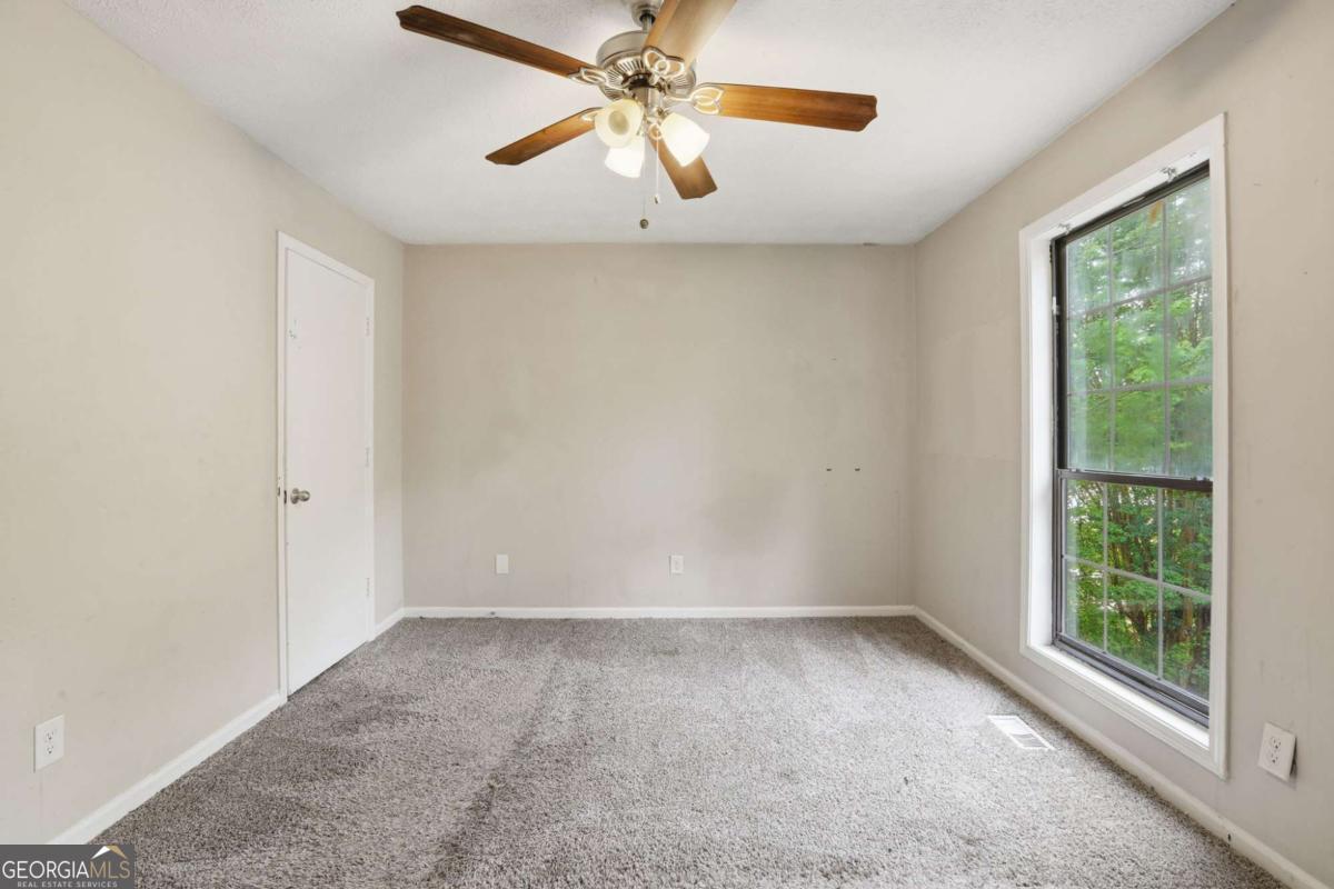 1648 Olde Oak Drive Property Photo 11