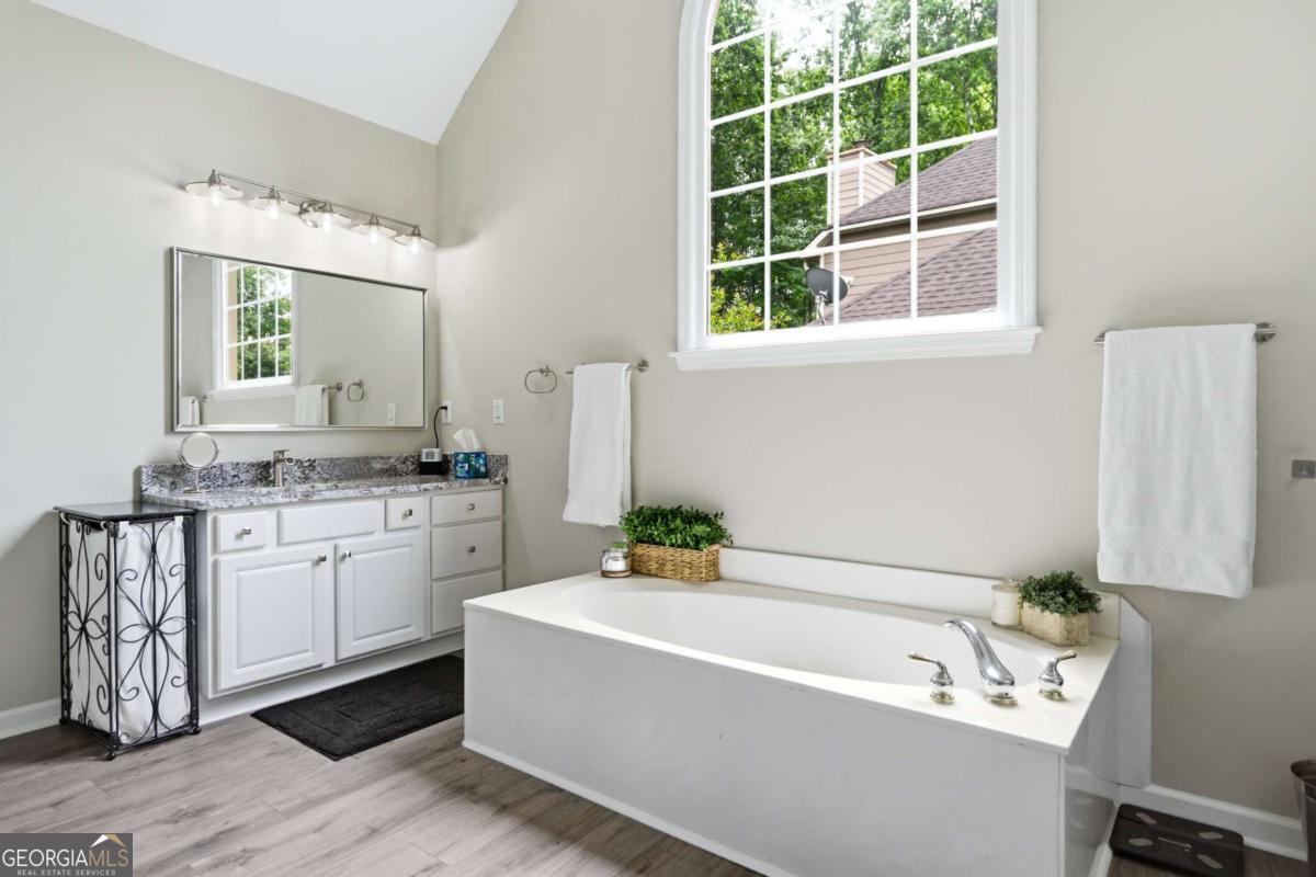 230 Park Creek Drive Property Photo 42