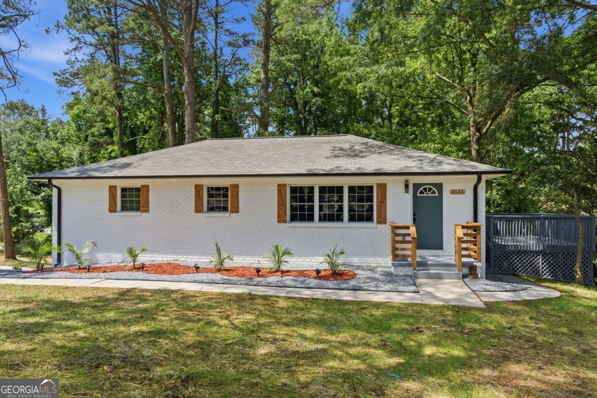 3131 Woods Lane Sw Property Photo 1