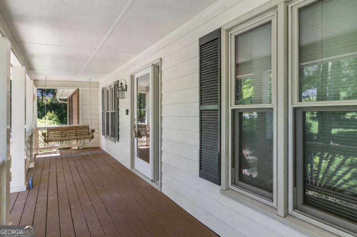 280 Deer Trace Drive Property Photo 5