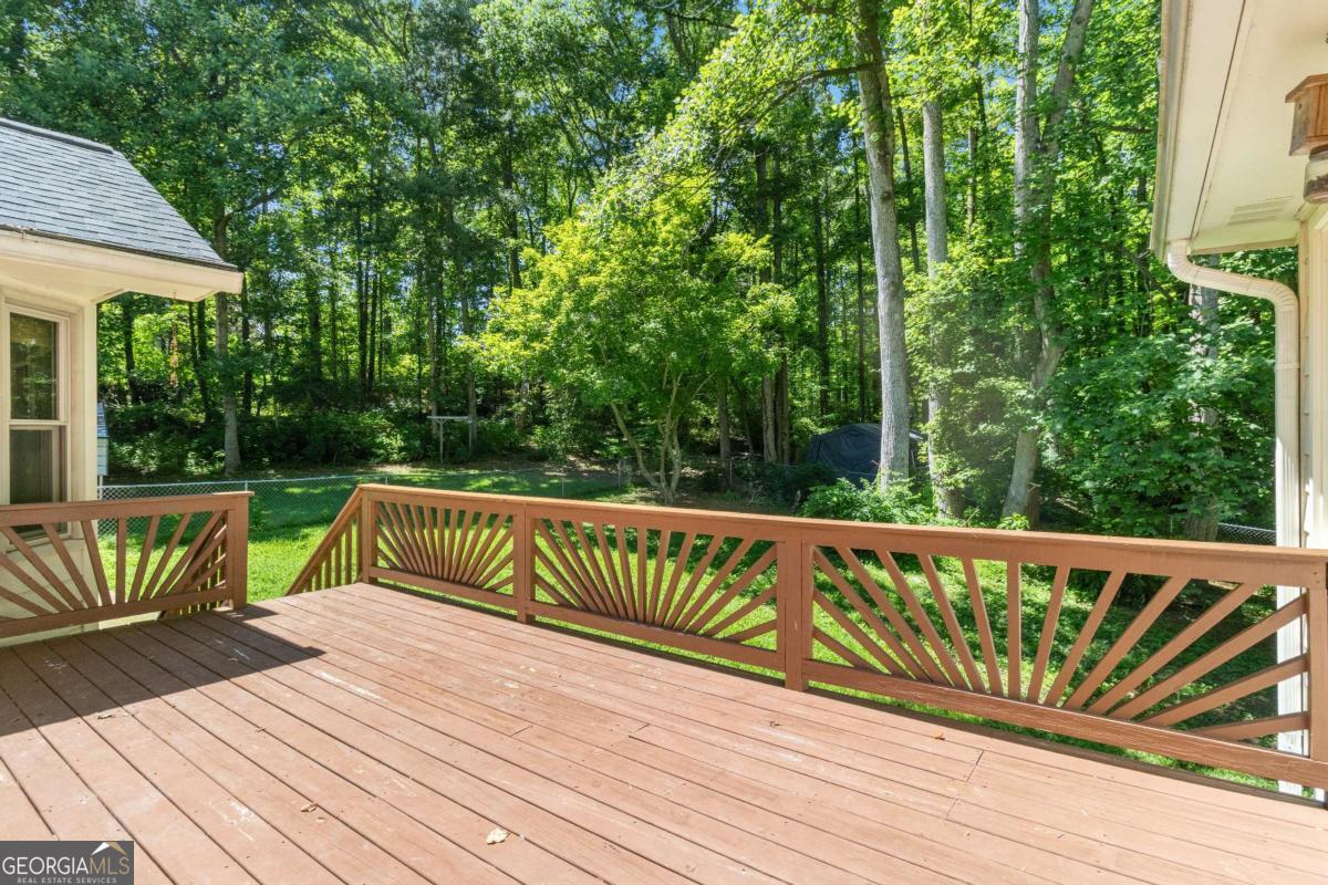280 Deer Trace Drive Property Photo 6